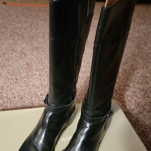 Like New- Easy Spirit- Tall winter boots- size 8